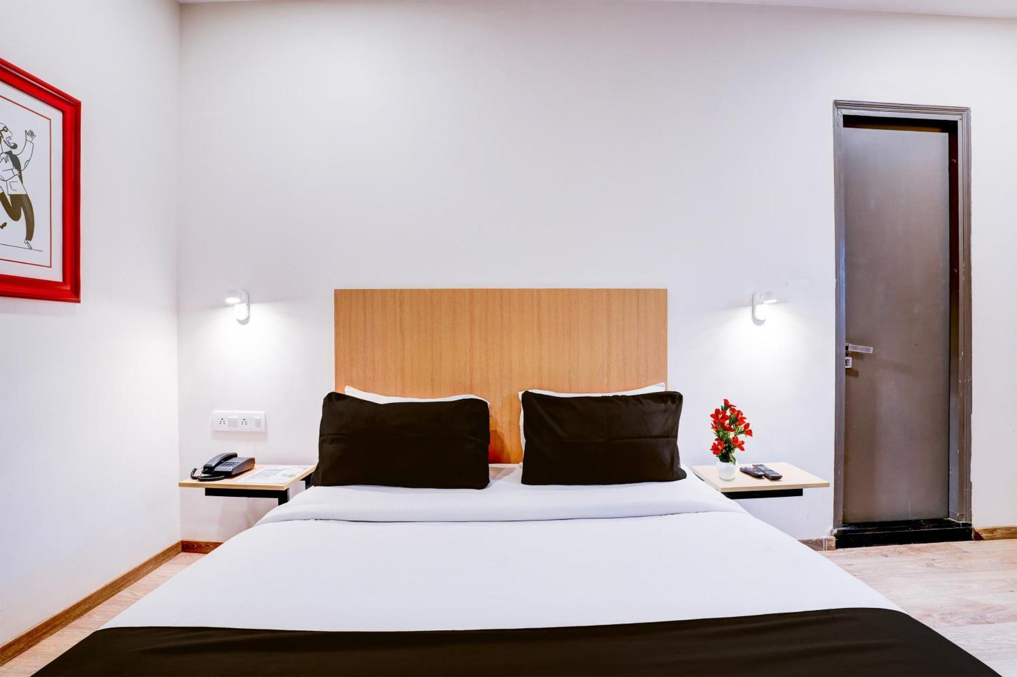 Super Townhouse Ulsoor Near Halasuru Metro Station Bangalore Bagian luar foto