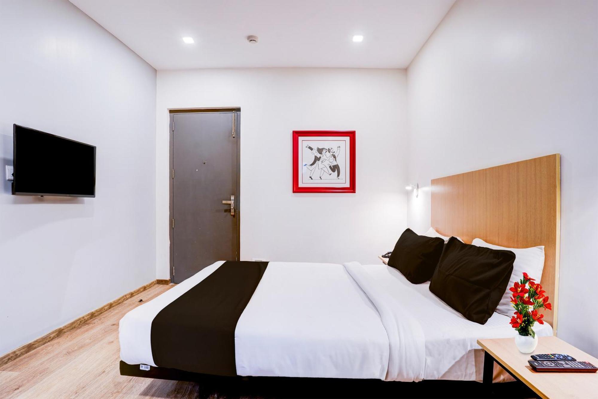 Super Townhouse Ulsoor Near Halasuru Metro Station Bangalore Bagian luar foto