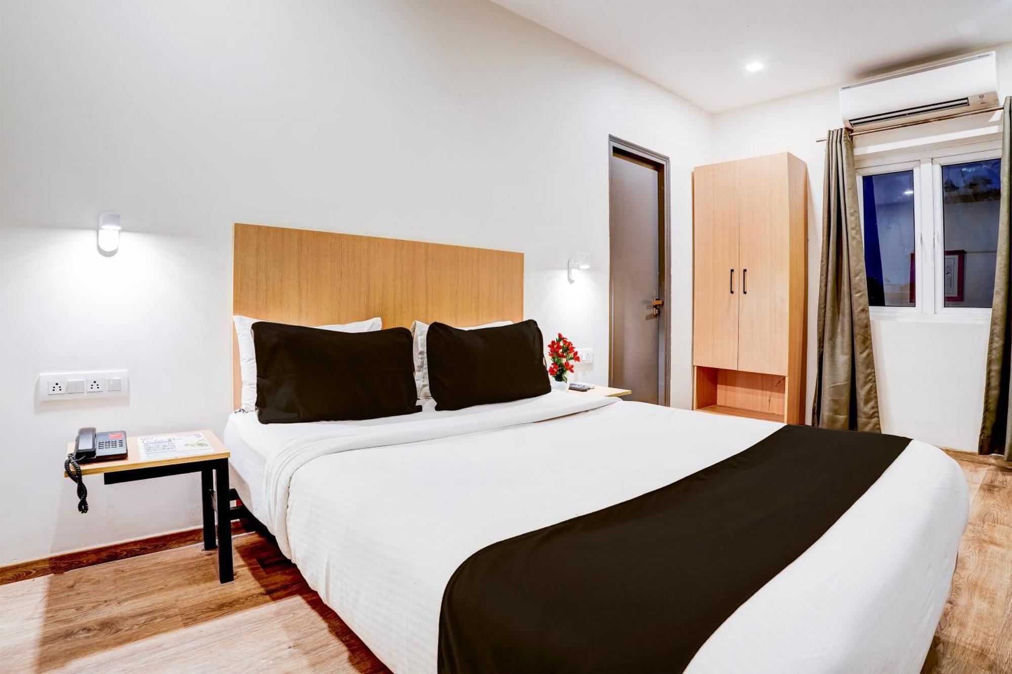 Super Townhouse Ulsoor Near Halasuru Metro Station Bangalore Bagian luar foto